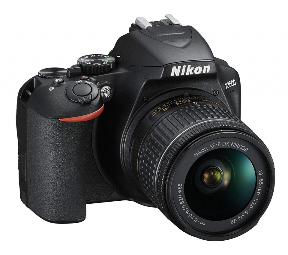 Nikon D3500 Fotocamera Reflex Digitale con Obiettivo Nikkor AF-P 18/55VR, 24.2 Megapixel, LCD 3", SD da 16 GB 300x Premium Lexar, Nero